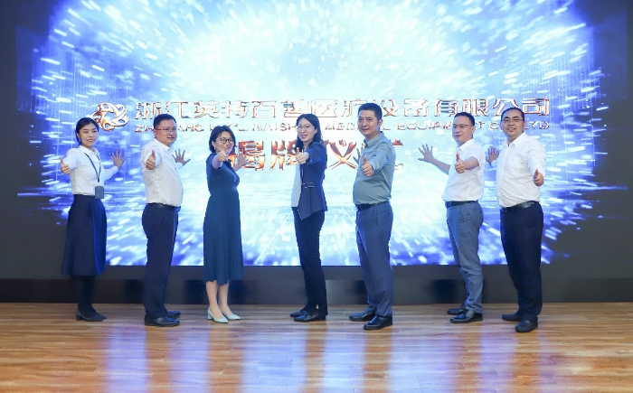 16877898952098934649